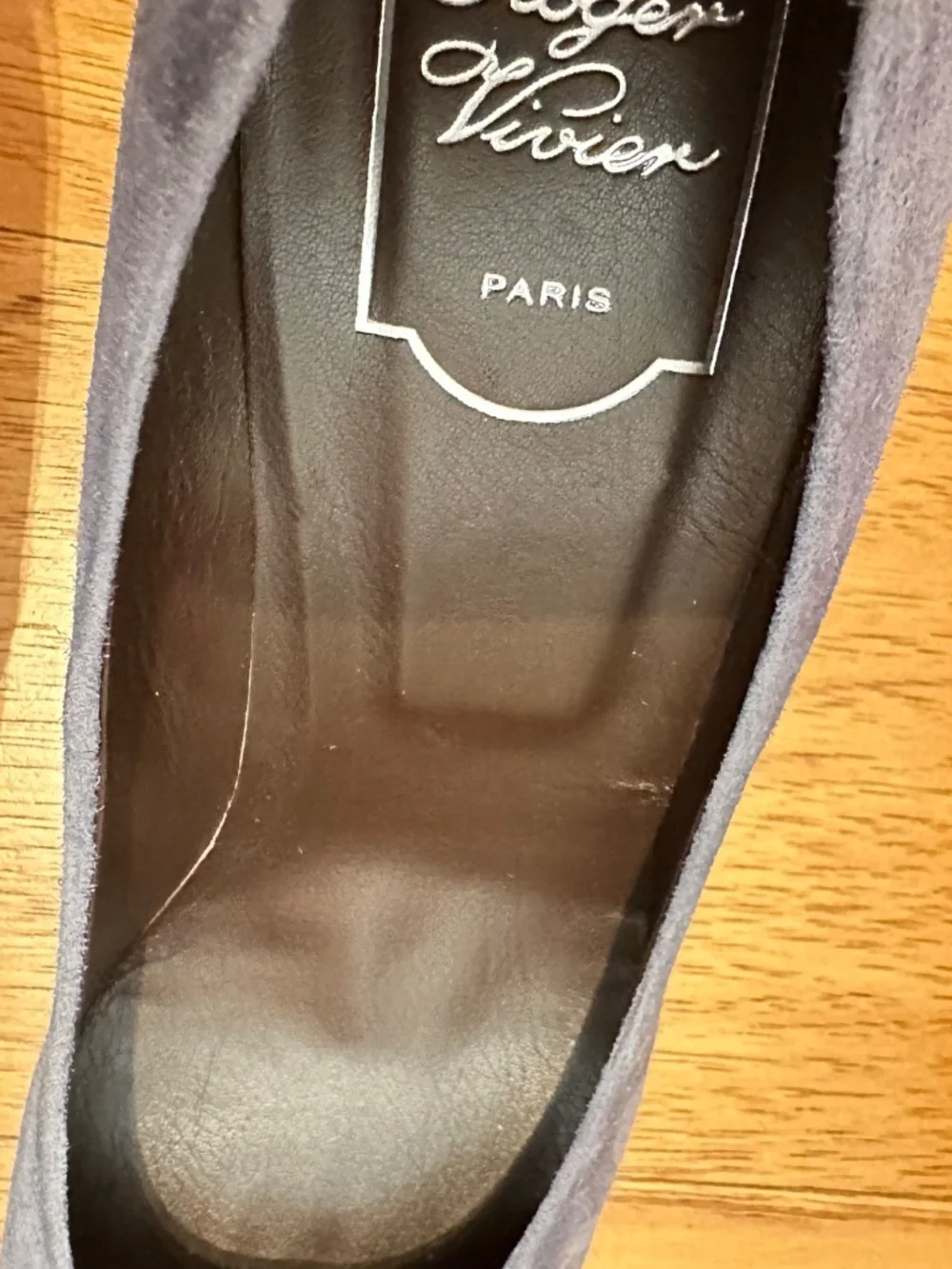 Roger Vivier , Belle de Nuit, grey & red suede, Never worn, size EU 40 orig box